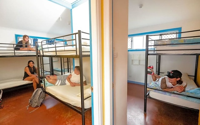 Ozzie Pozzie Backpackers