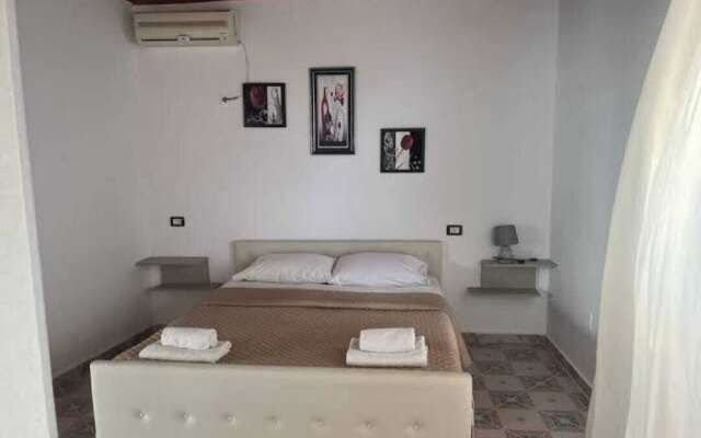Blue Hotel Holiday