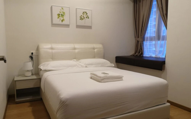 Sea View Homestay @ Country Garden Danga Bay