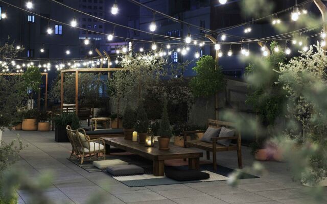 U.I.J Hotel & Hostel
