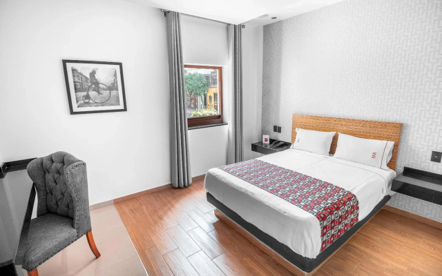 Six Hotel Guadalajara Expiatorio