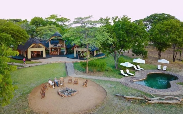 Elephant's Eye, Hwange