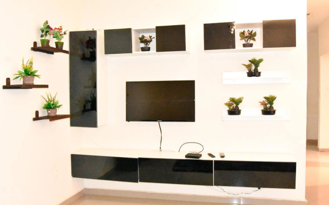 Specious Old Zamtel flats