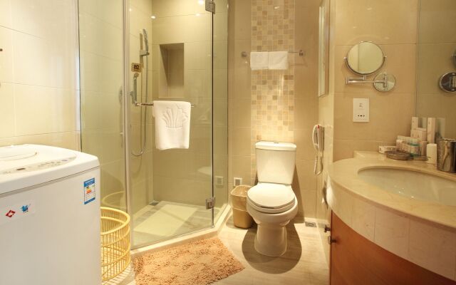 Noble Crown Hotel