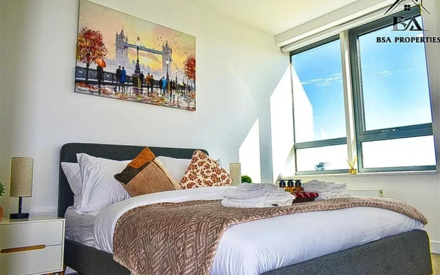 Modern 2 Bed 2 Bath Bracknell With Free Parking