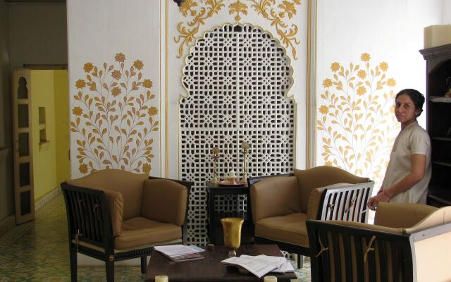 Deogarh Mahal