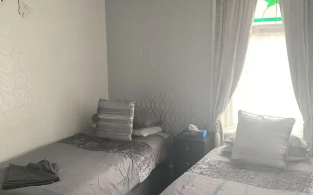 The Butterfly Hotel - Group Weekends