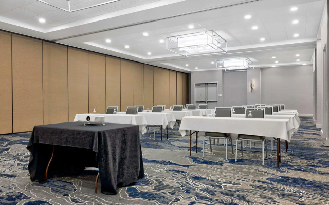 DoubleTree by Hilton Davenport