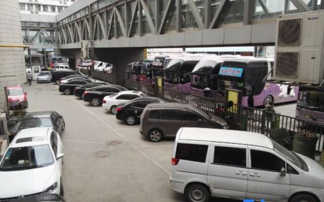 Swan Theme Culture Hotel (Zhengzhou Railway Station East Plaza Branch)