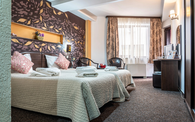 Hotel Razvan