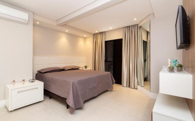 476 - Cobertura de luxo com vista mar em Bombas