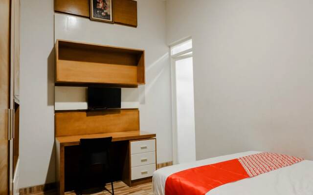 OYO 1023 Junggo Tentrem