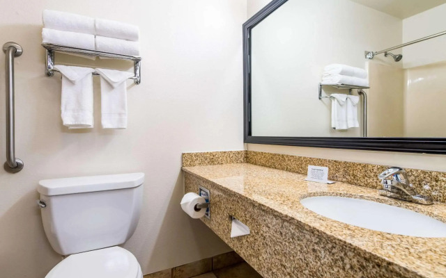 Quality Inn & Suites Lacey Olympia