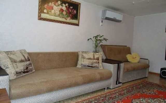 V gostyakh u Baby Poli