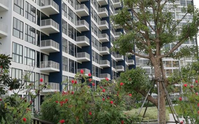 Baan Thew Talay Blue Sapphire 353