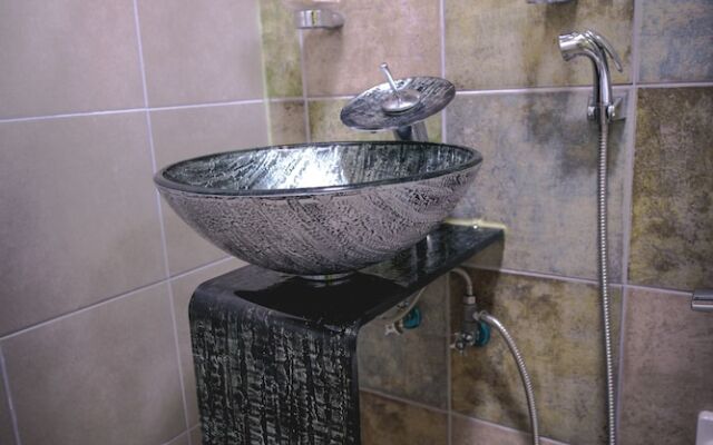 Private Family Homestay - Farm Square