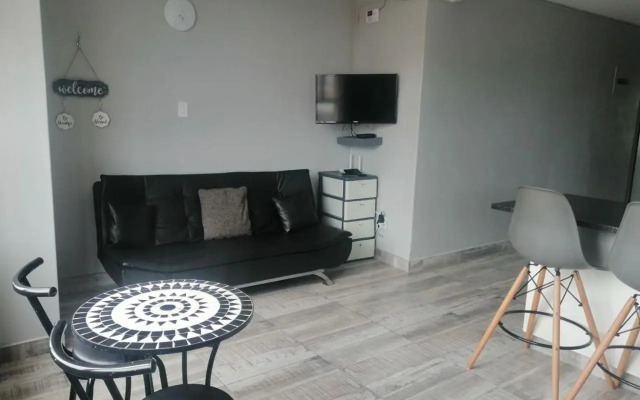 DURBAN BEACHFRONT - Tenbury 903