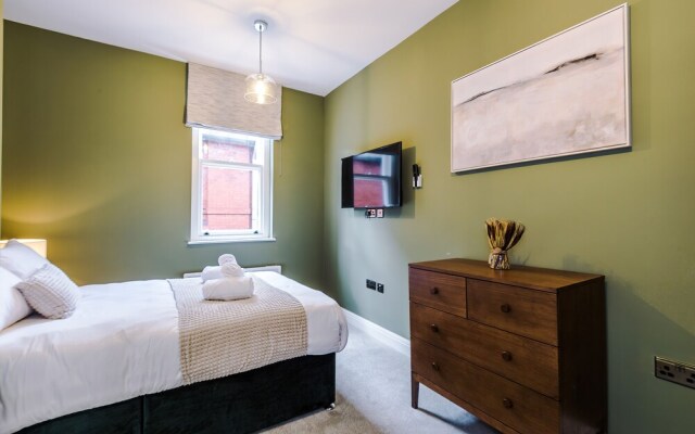 Hilltop Serviced Apartments - Stockport