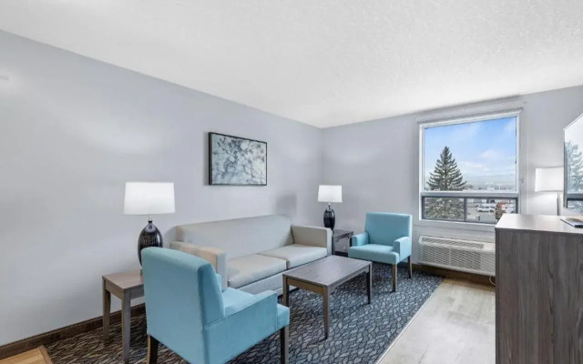 Emerald Hotel & Suites