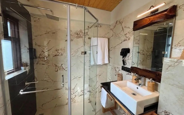 Vanhills-Luxury Home Stay in Jim Corbett