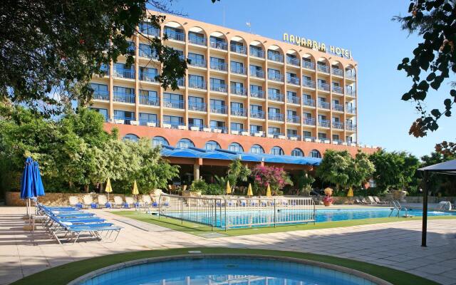 Navarria Hotel