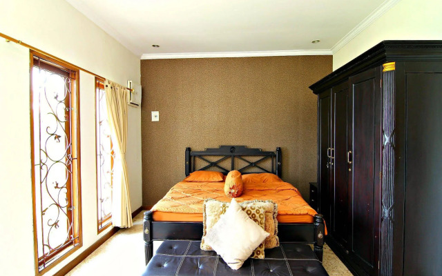 De Bukit Dago Villa by HouseinBandung