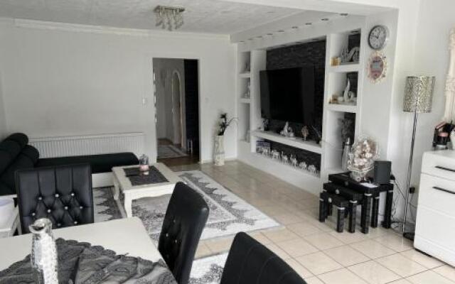 Relax Fair House II (6103)