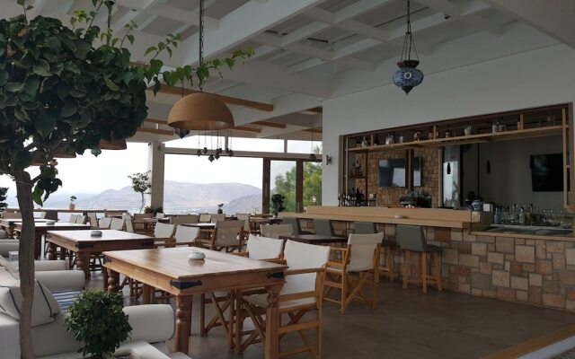 Pefkos Blue Hotel