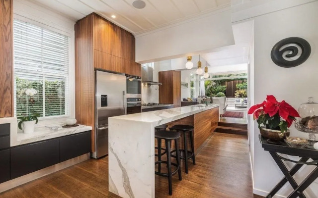 Robyn's Luxury Cottage