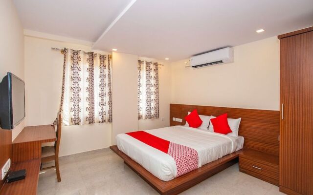 Oyo 18836 Orchid Suites