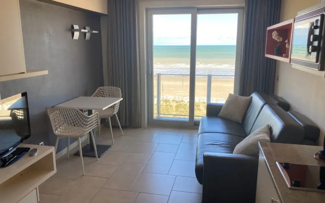 Apartment in Nieuwpoort by the Beach