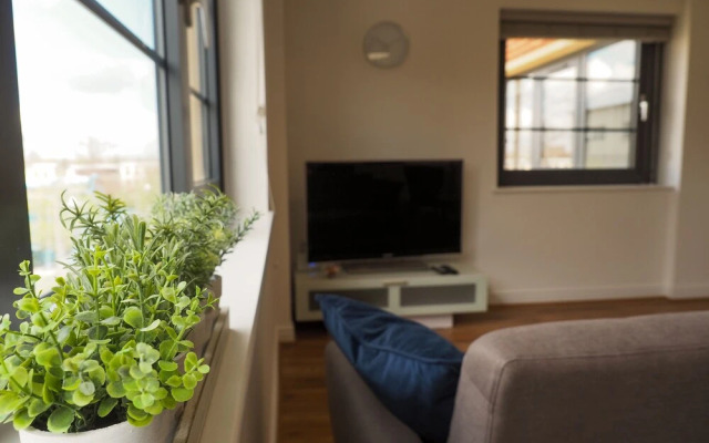 SA Today Apartments Farnborough with Fibre Wi-Fi & Netflix