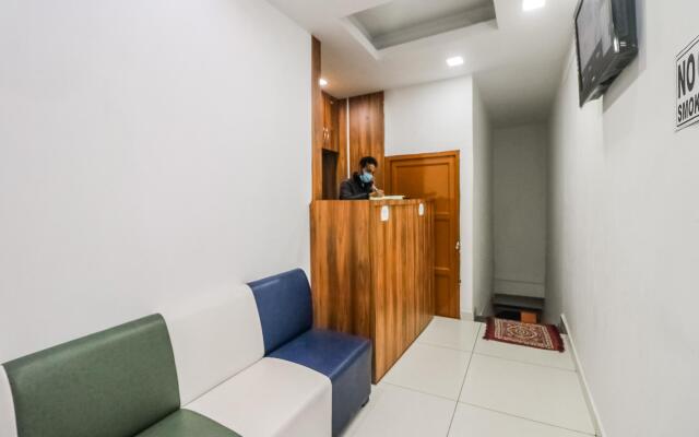 Rv Hotel by OYO Rooms