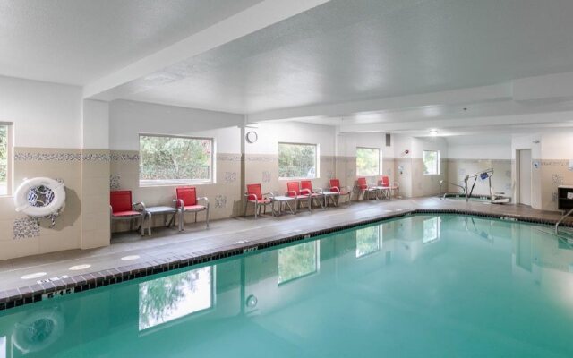 Holiday Inn Express & Suites Hood River by IHG