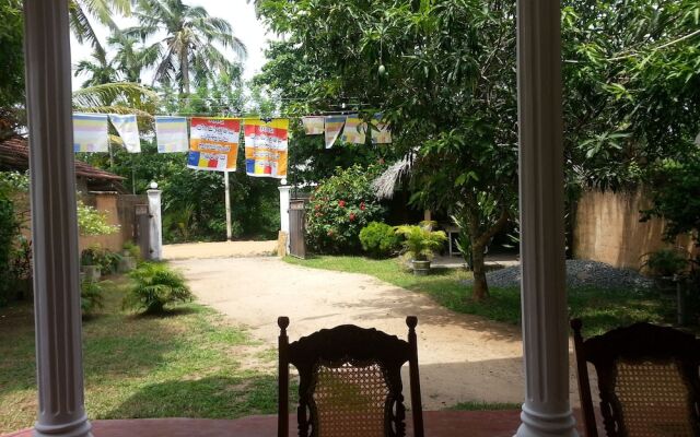 Nishan Surf Inn