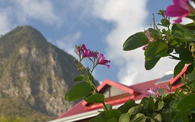 Tet Rouge Resort St. Lucia