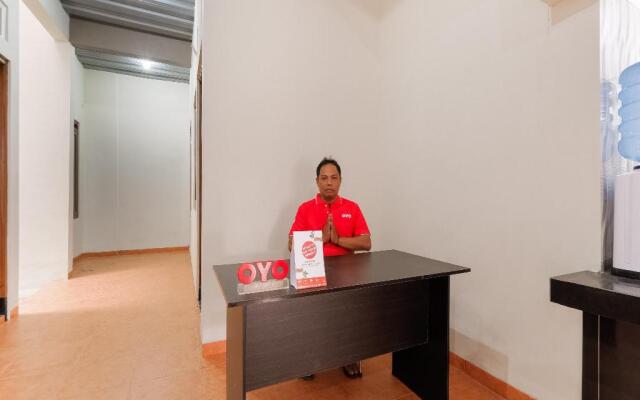 OYO 90045 Annafi Apartel