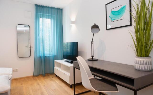 SERVENTO Boardinghouse