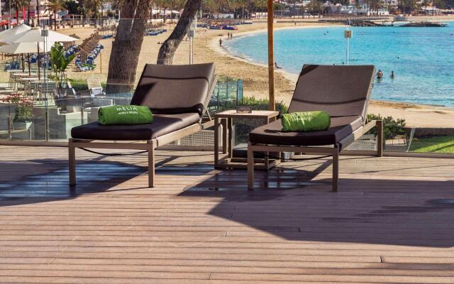 Отель Melia Calviá Beach