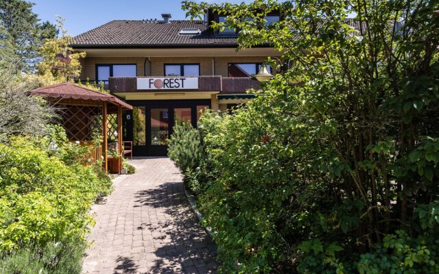 Forest Apartments & Rooms