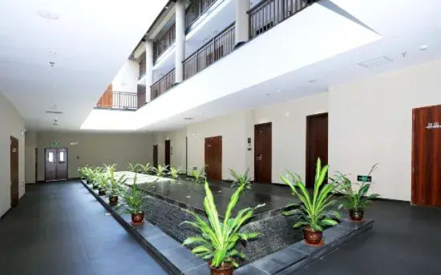 Yipin Yunjing Resort Hotel