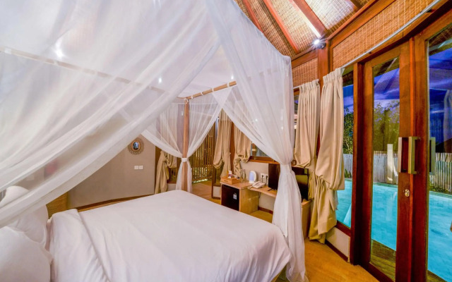 Blue Lagoon Avia Villas
