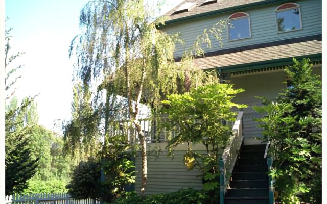 Huber's Inn Port Townsend