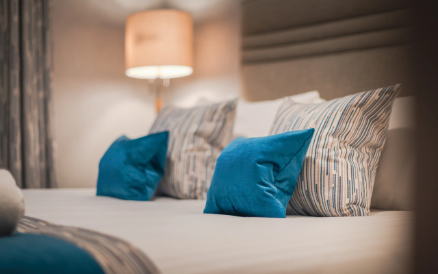 The Knight Residence Apartments by Mansley
