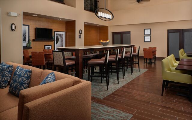 Hampton Inn & Suites Rogers