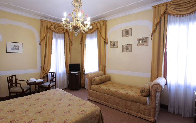 San Moisè Hotel