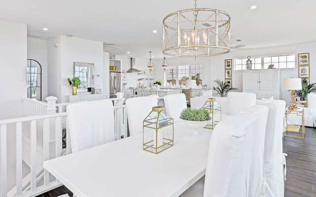 Anastasia Beach House by Vtrips