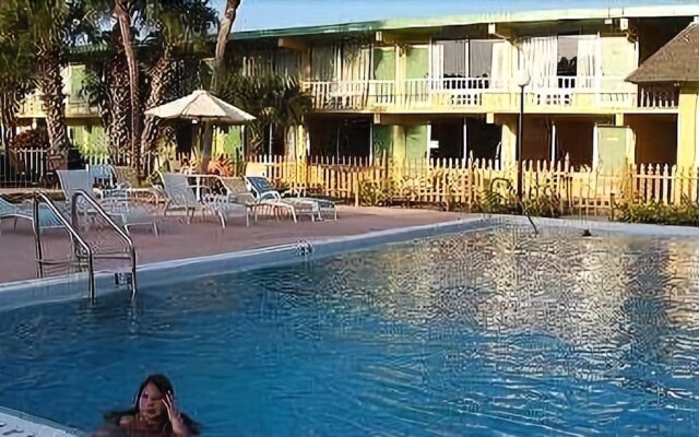 Tropical Inn Palm Bay