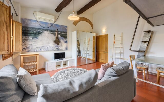 Tiny Velluti by Mmega