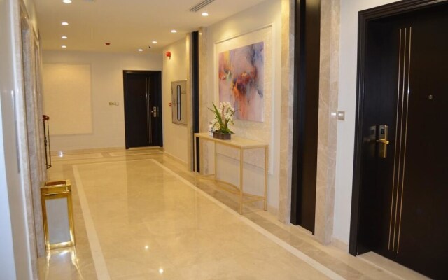 Larissa Suites